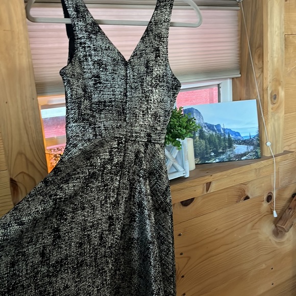 Silver and black party dress - Picture 4 of 4